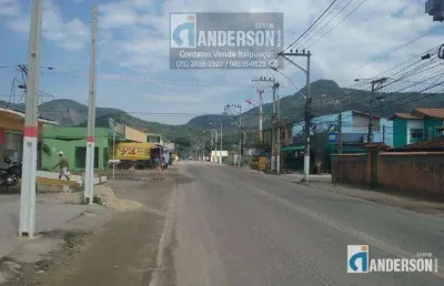 Excelente área comercial, com loja, galpão + 2 casas.