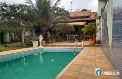 Ótima casa em itaipuaçu, com 2 qtos(sendo 1 suite), + anexo com  2 quartos e piscina .