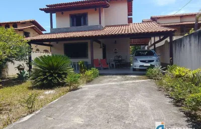 Excelente casa 3 qtos (2 suítes) no jd. atlântico leste prox. a praia.