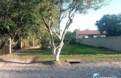 Terreno com 360,00m² em condomínio fechado em itaipuaçu