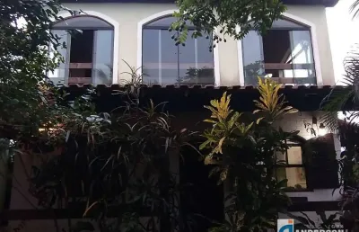 Casa  3 quartos 2 banheiros com piscina e churrasqueira  no jd. atlântico prox. a praia