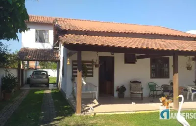 Ótima casa com 2 quartos à venda, 189 m² por r$ 620.000 - jardim atlântico (itaipuaçu) - maricá/rj