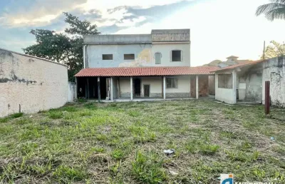 Casa duplex com 4 quartos em terreno de 600m² prox. praia no jd. atlântico oeste