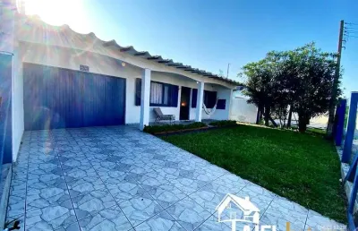 Excelente casa com 3 dormitórios na praia de cidreira/rs