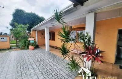 Casa com anexo e espaço gourmet com churrasqueira no bairro nazaré centro em cidreira/rs