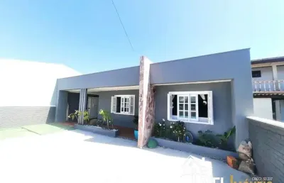 Casa de laje com 4 dormitórios e vista perfeita para o centro de cidreira/rs