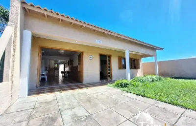 Incrível residência com 3 dormitórios na praia de cidreira/rs