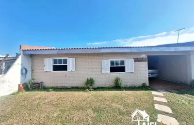 Casa com 2 dormitórios e ponto comercial na avenida mostardeiros em cidreira/rs