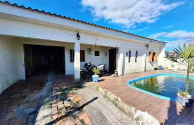Casa com piscina em magistério, balneário pinhal/rs