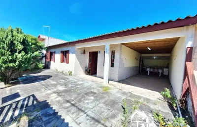 Linda casa com 3 dormitórios na praia de cidreira/rs