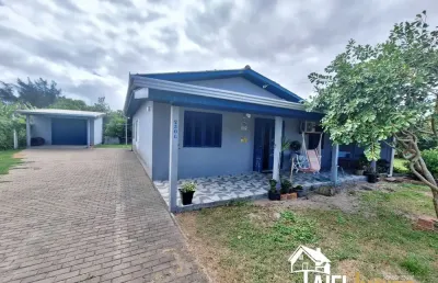 Aconchegante residência com 3 dormitórios na praia de cidreira/rs