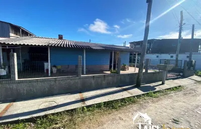 Encantadora residência no centro da praia de cidreira/rs