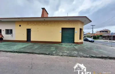 Loja comercial e 2 apartamentos no centro de cidreira/rs