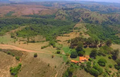 Fazenda  venda patos de minas/mg  com 273 hectares, montada pra gado