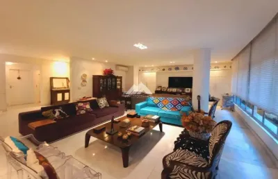 Apartamento no leblon reformado  4 quartos 2 vagas à venda!!