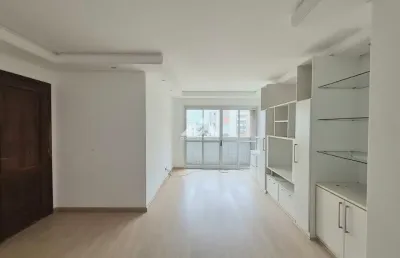 Apartamento ao lado do museu do olho á venda com 2 quartos suíte 2 vagas e 2 sacadas