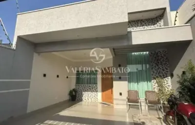 Casa com 3 quartos à venda na Rua Alcides Antônio Faian, 238, Parque Residencial Patrícia, Maringá