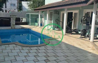 Luxuosa residência de dois pavimentos com 500m2 com  acabamento de alto padrão no city américa