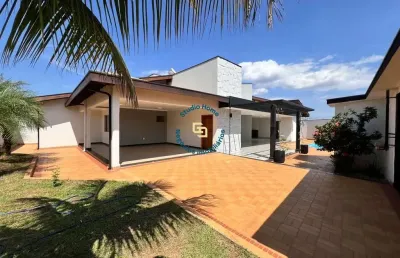 Casa com 3 quartos à venda na Avenida Carlos Chagas, Jardim Universitário, Araras