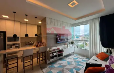Apartamento mobiliado e decorado próximo ao centro de camboriú com lazer completo
