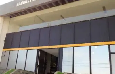 Sala comercial para alugar na Avenida Octávio Mangabeira, 1601, Pituba, Salvador
