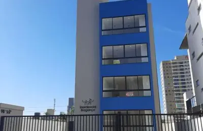 Apartamento para venda em balneário piçarras, itacolomi, 2 dormitórios, 1 suíte, 2 banheiros, 2 vagas