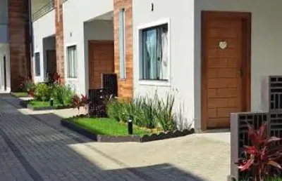 Casa para venda em joinville, bom retiro, 3 dormitórios, 1 suíte, 3 banheiros, 2 vagas