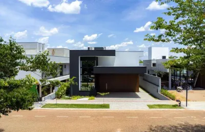 Casa em condomínio fechado com 3 quartos à venda na Estrada Romeirinha, 2413, Jardins de Monet Residence, Maringá