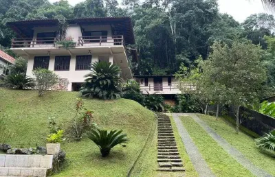 Casa para venda com 300 metros quadrados com 3 quartos em itaipu - niterói - rj