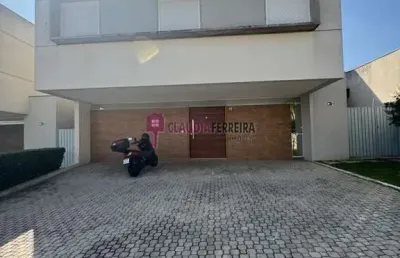 Casa em condomínio fechado com 4 quartos para alugar na Rua Nicolau Alayon, 01, Interlagos, São Paulo