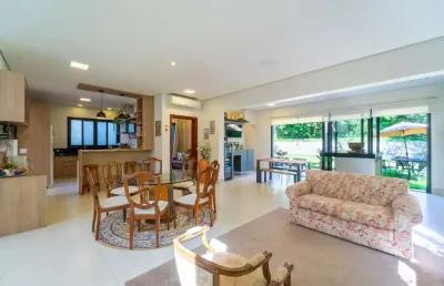 Casa no condomínio reserva da serra para venda com 3 quartos, sendo 3 suítes, 228m²
