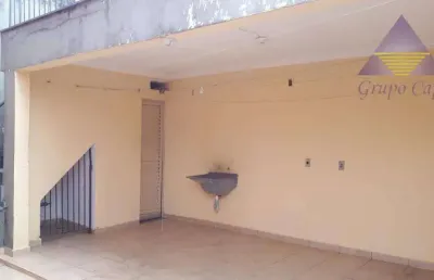 Sobrado com 03 dormitóiros sendo 01 suíte , edícula e 02 vagas de garagem para venda