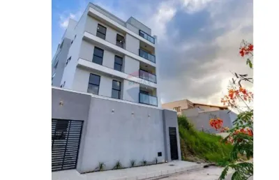 Oportunidade linda cobertura 3/4 com suíte e 02 vagas de garagem
