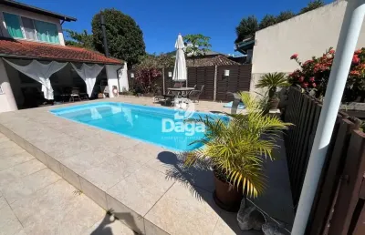Casa alto padrão, em local super agradável -aceita permuta por apto na região.