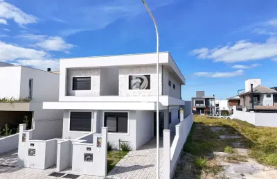 Casa sobrado no bairro campeche, em florianópolis-sc