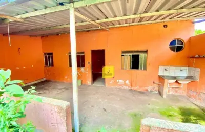 Casa de 2 quartos a venda, área a ser explorada para venda no parque independência