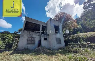 Excelente chácara rural, com casa de 4 quartos (inacabada), no condomínio quintas de alfaburgo, (no salvaterra).