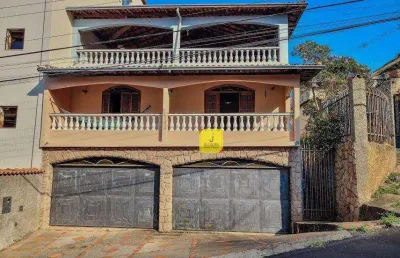 Casa com 3 quartos (suíte), terraço, quintal e 4 vagas no eldorado