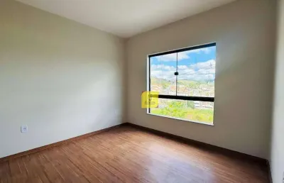 Casa com 2 quartos, 2 banheiros, e 2 vagas no recanto da mata