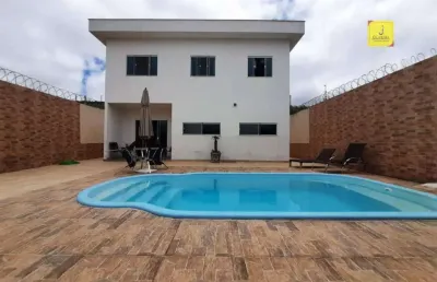 Maravilhosa casa duplex de 4 quartos e com piscina no morada do serro, entrada da região do são pedro.