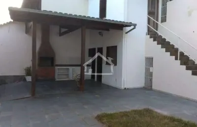 Casa bem localizada em timóteo no bairro santa maria