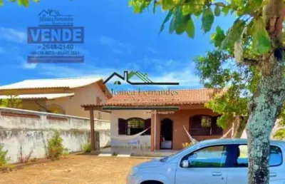 Casa com 3 quartos à venda na rua santa bárbara, cordeirinho (ponta negra), maricá, 136 m2 por r$ 480.000