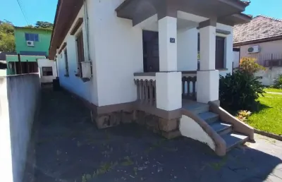 Casa com 3 quartos à venda na Avenida Sete de Setembro, 124, Centro, Guaíba