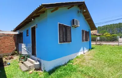 Casa com 2 quartos à venda na Rua Noel Guarany, 940, Jardim dos Lagos, Guaíba