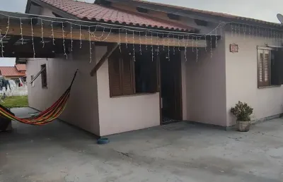Ótima casa com2 dormitórios,patio individual no bairro  parque flórida