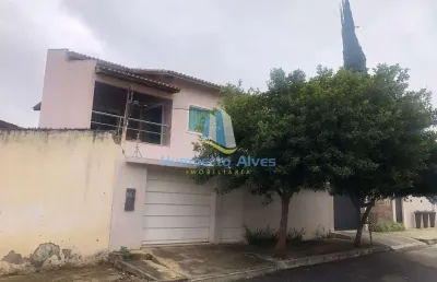 Casa com 4 quartos à venda na Rua Fernando Flores, 54, Alto Maron, Vitória da Conquista