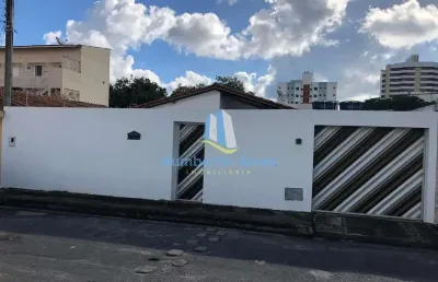 Casa com 3 quartos à venda na Rua Doutor Raimundo Bahia da Nova, 7, Candeias, Vitória da Conquista