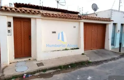 Casa com 3 quartos à venda na Travessa Padre Anchieta, 18, Alto Maron, Vitória da Conquista