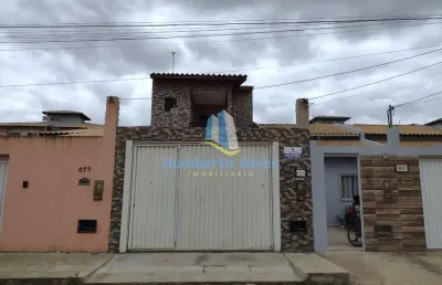 Casa com 3 quartos à venda na Rua A, 7, Felícia, Vitória da Conquista