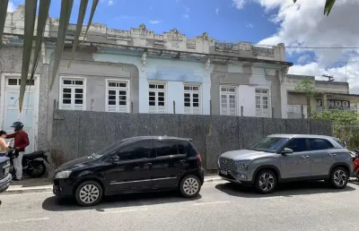 Terreno à venda na Praça Joaquim Correia, Centro, Vitória da Conquista